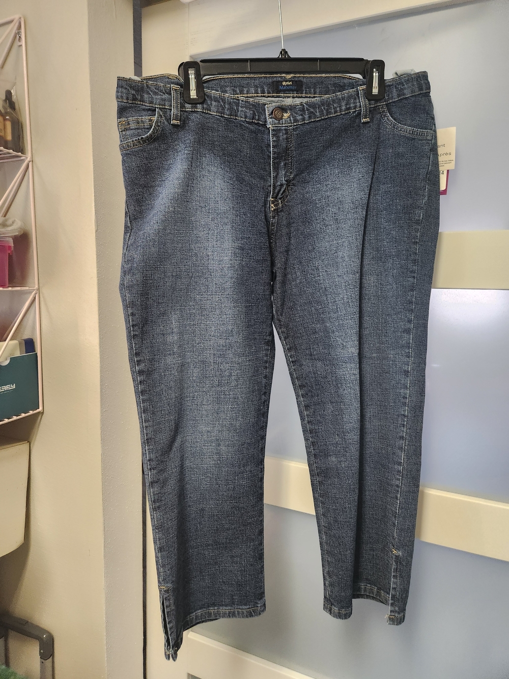 Jeans Subcategory - Picture 2 of 3
